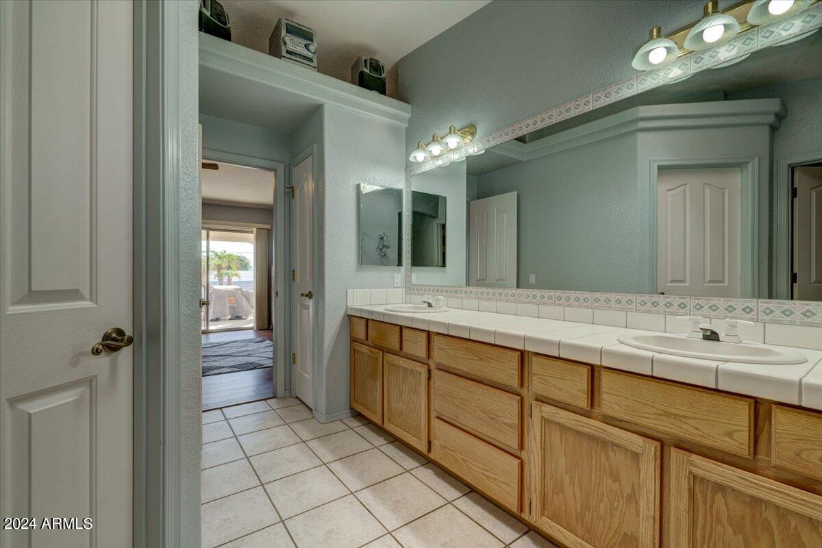 3671 TARPON Plaza