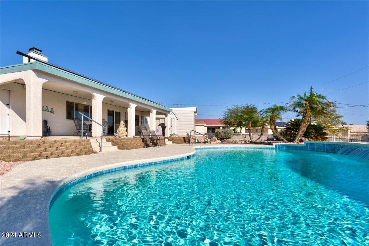 3671 TARPON Plaza