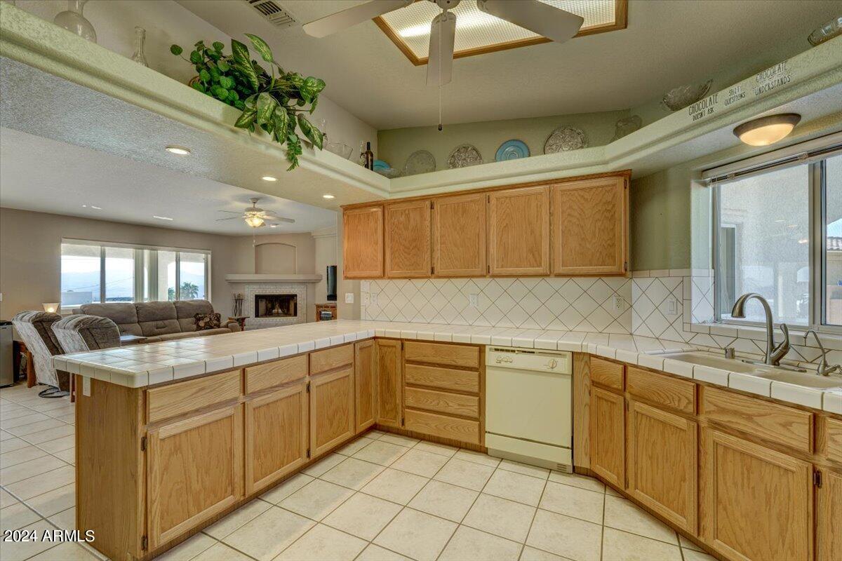 3671 TARPON Plaza