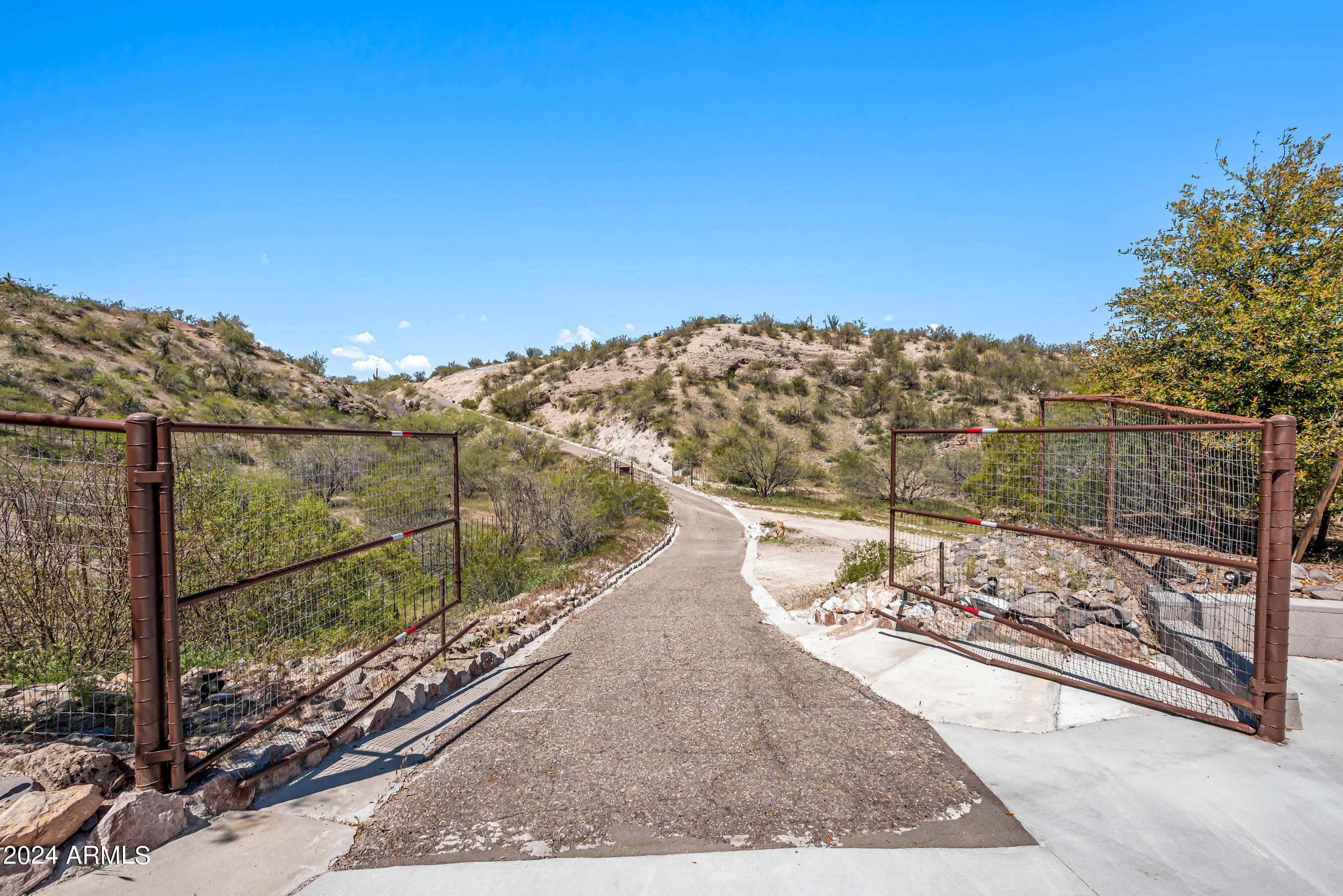 180 E AMARANTH Drive