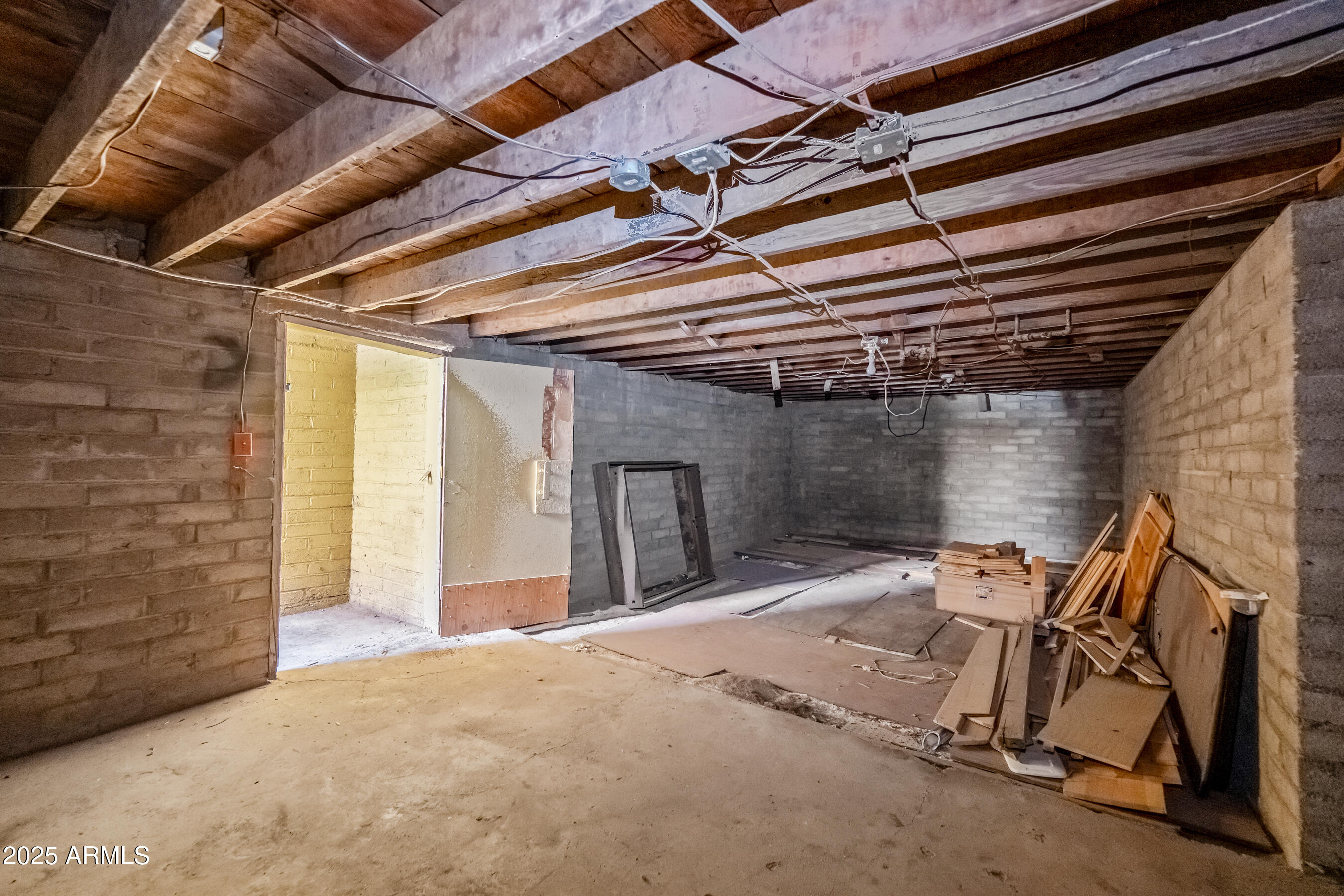10 N WASHINGTON Street