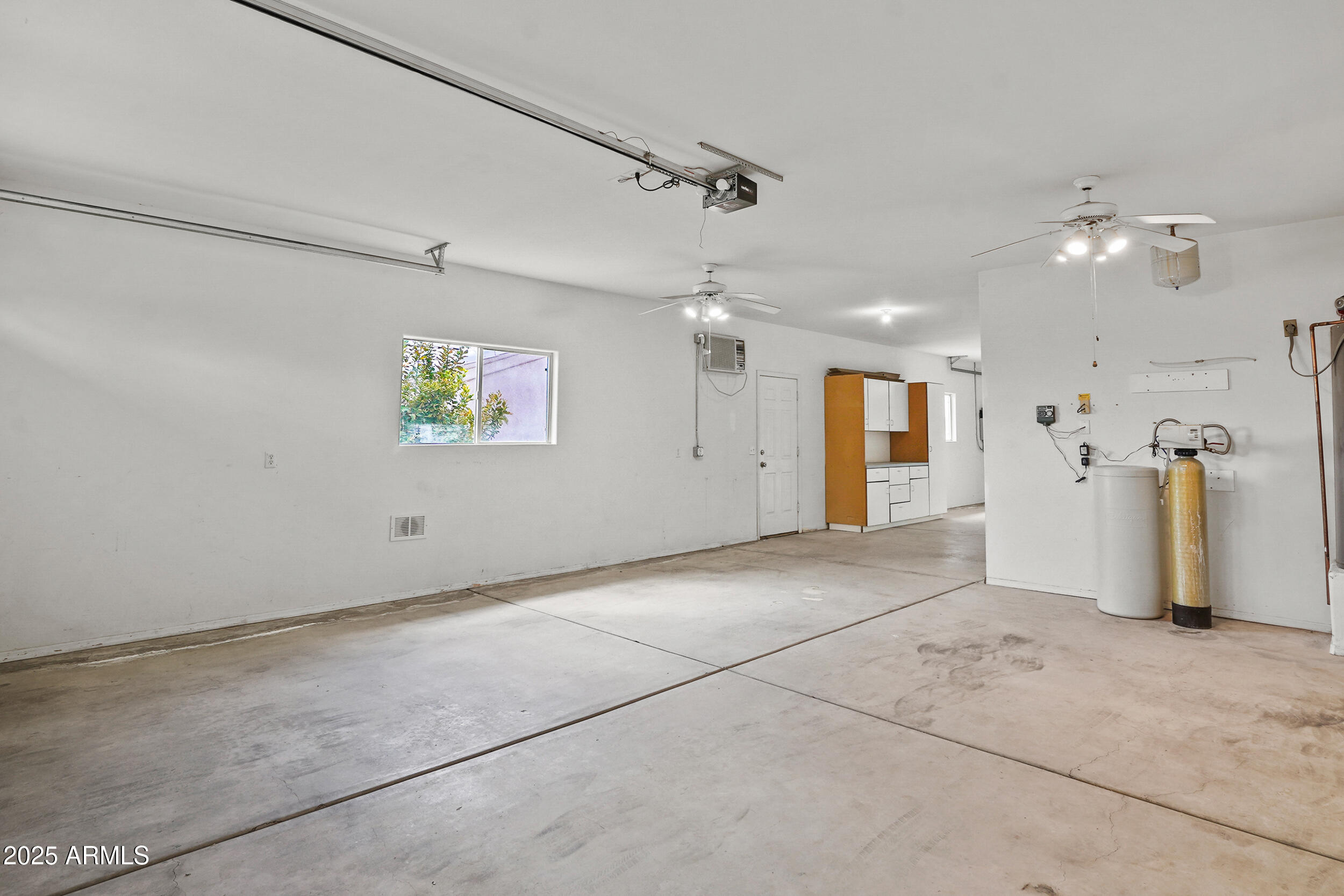 2921 CUMBERLAND Drive