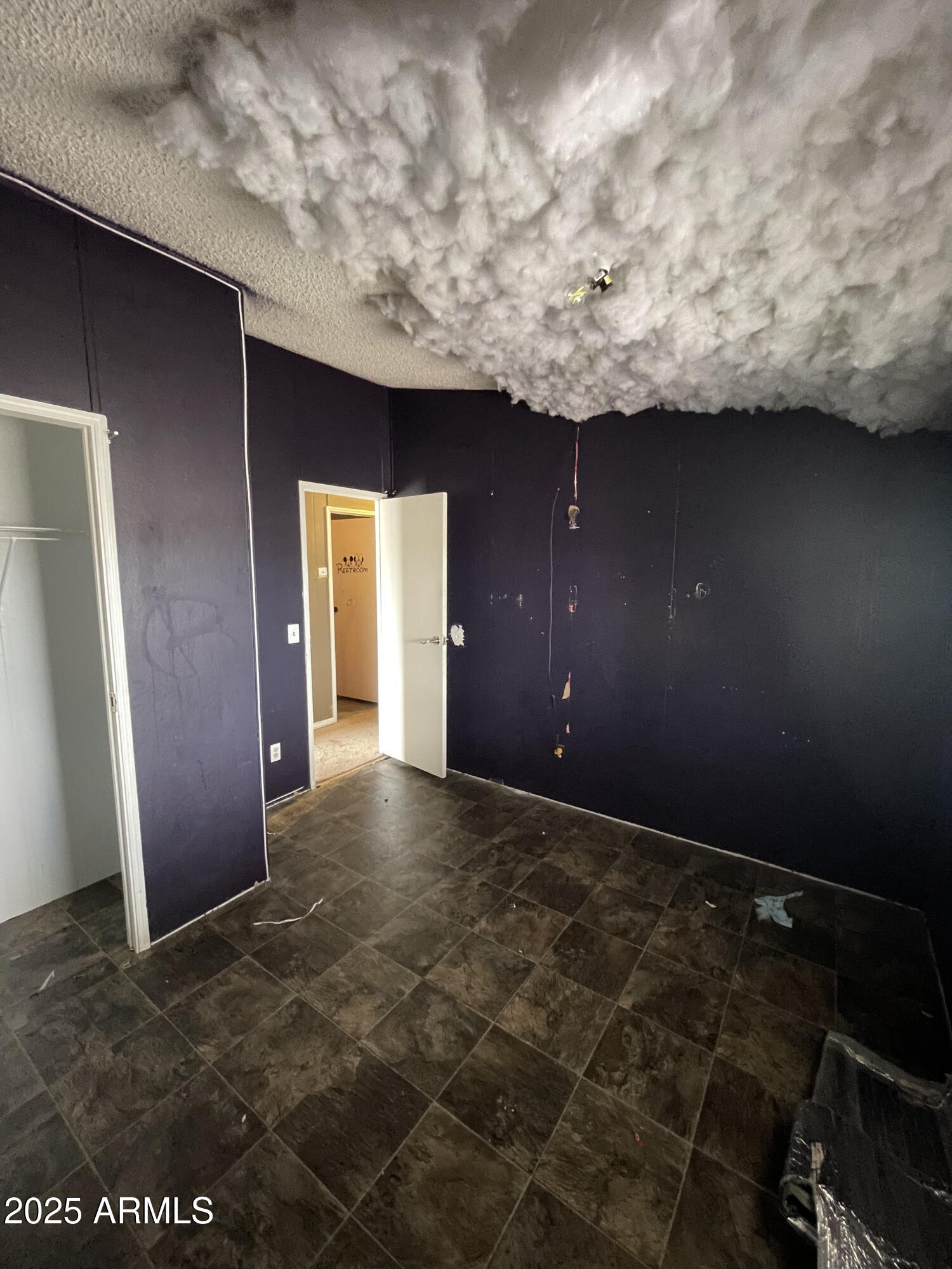 865 W MOUNTAIN VIEW Lane