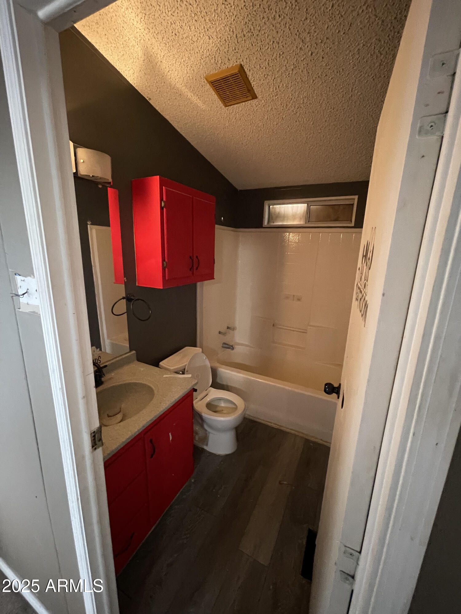 865 W MOUNTAIN VIEW Lane