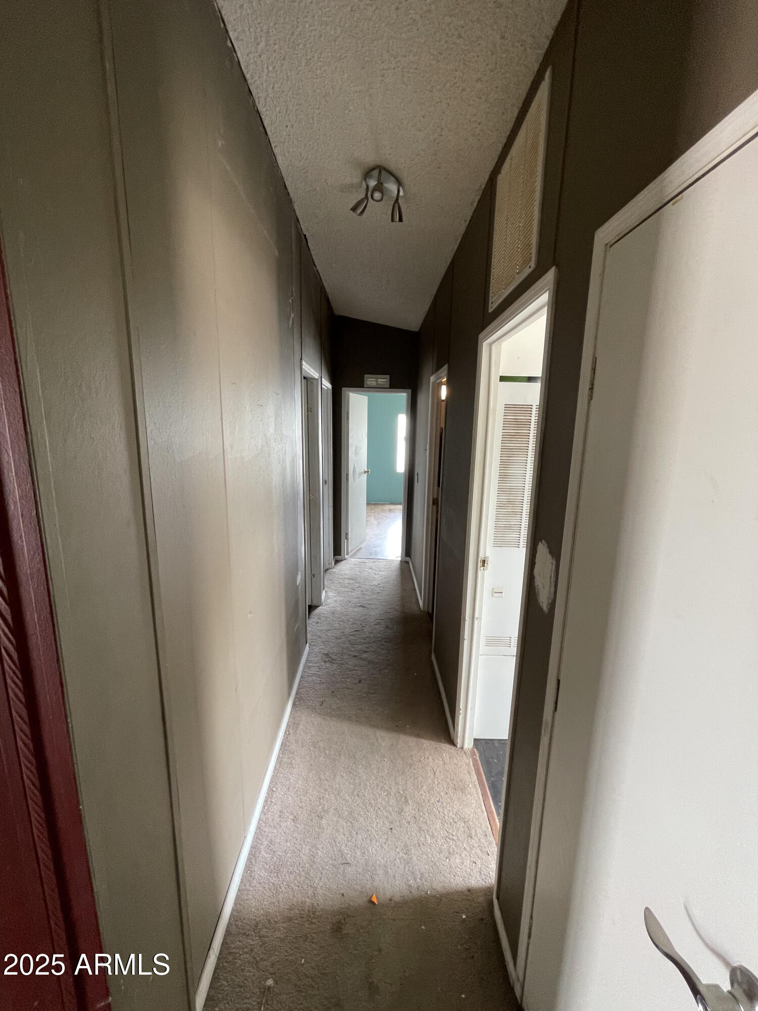 865 W MOUNTAIN VIEW Lane