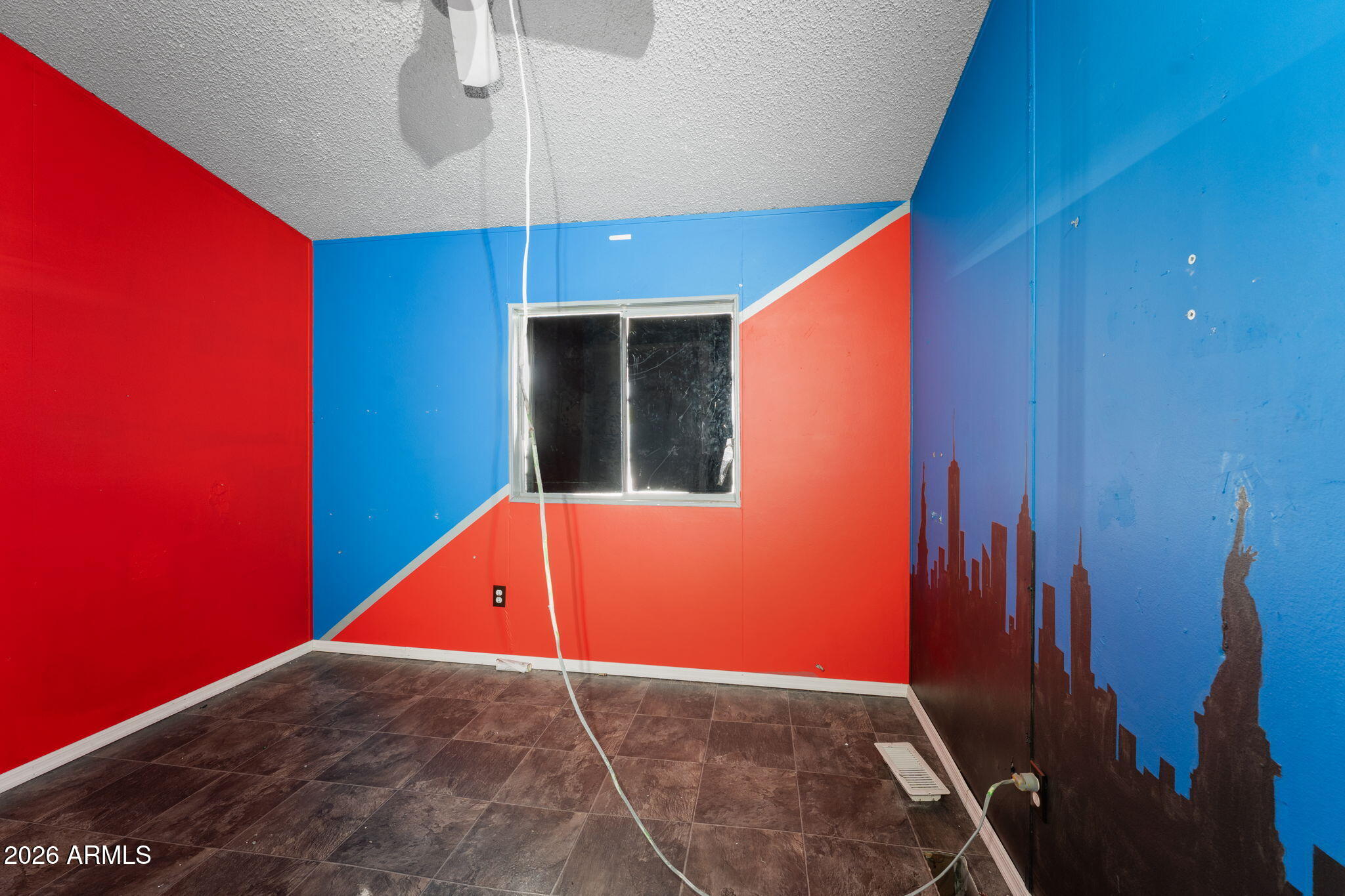 865 W MOUNTAIN VIEW Lane