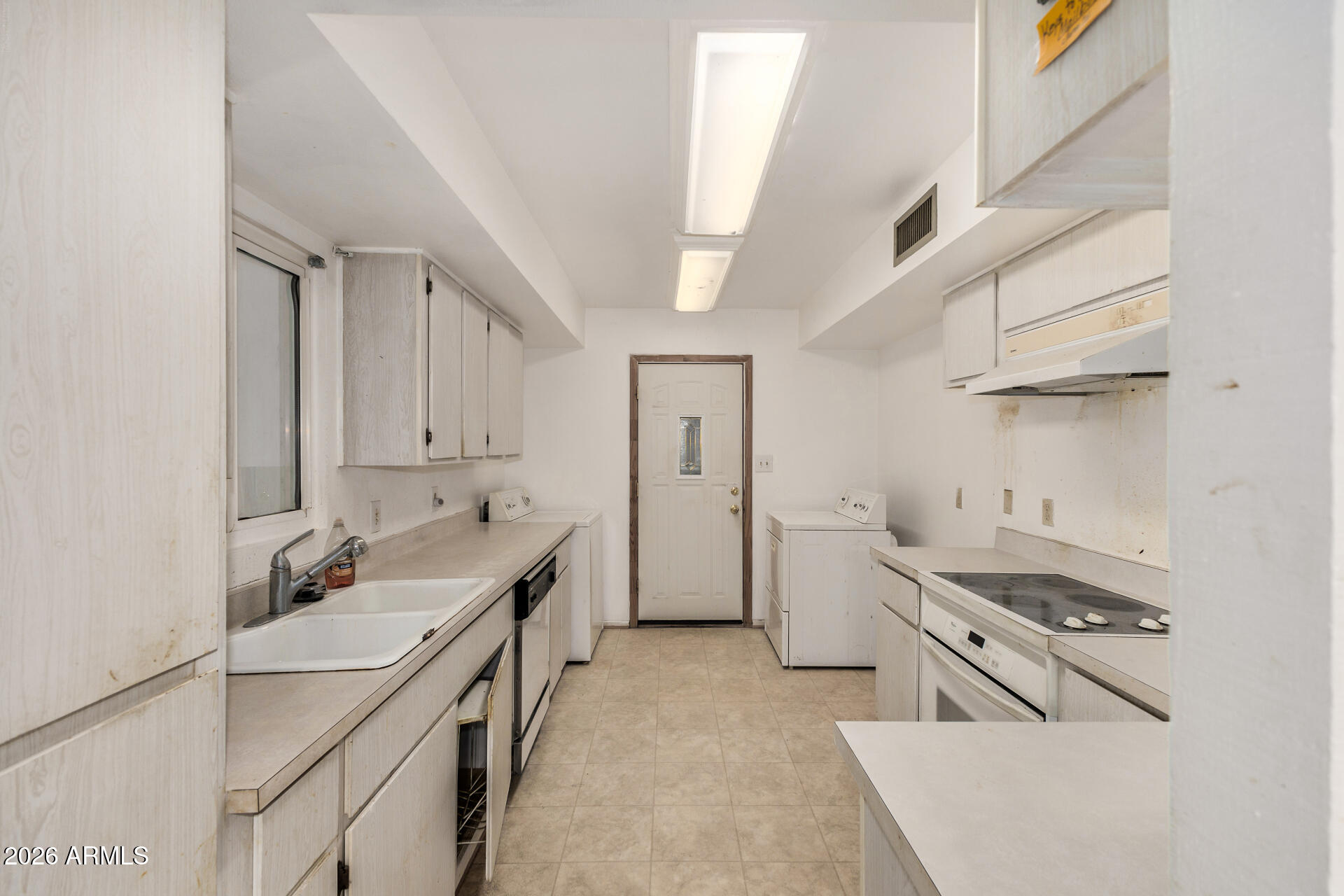 9347 E SUN LAKES Boulevard N