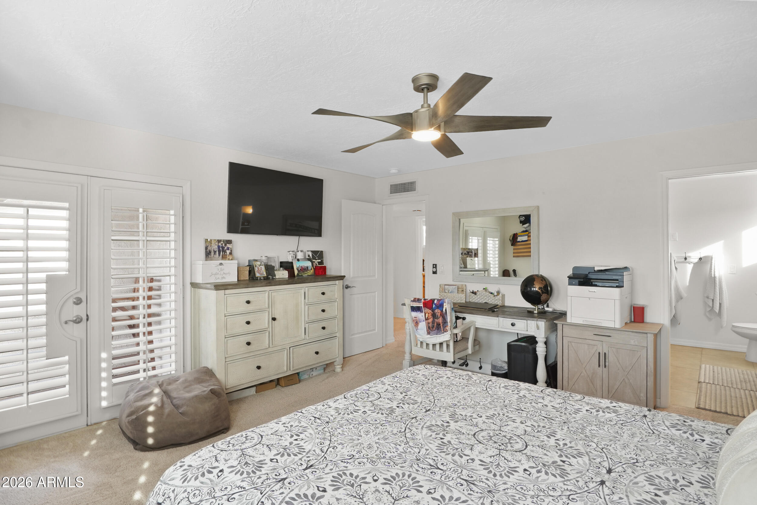 660 HAGEN Drive