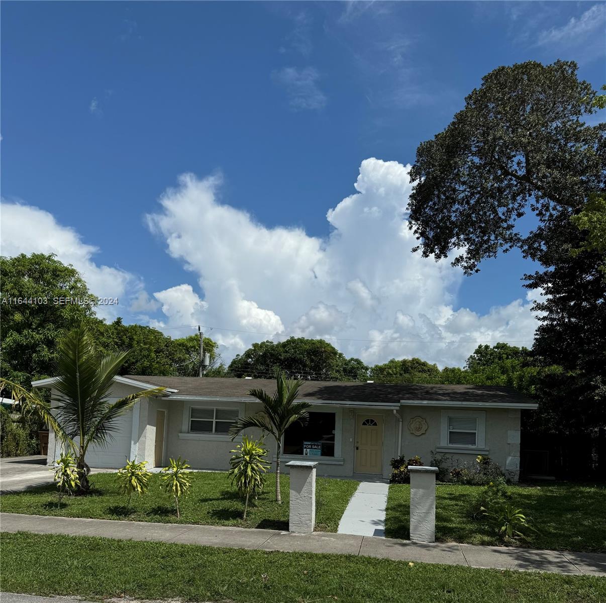 273 NE 40th Street