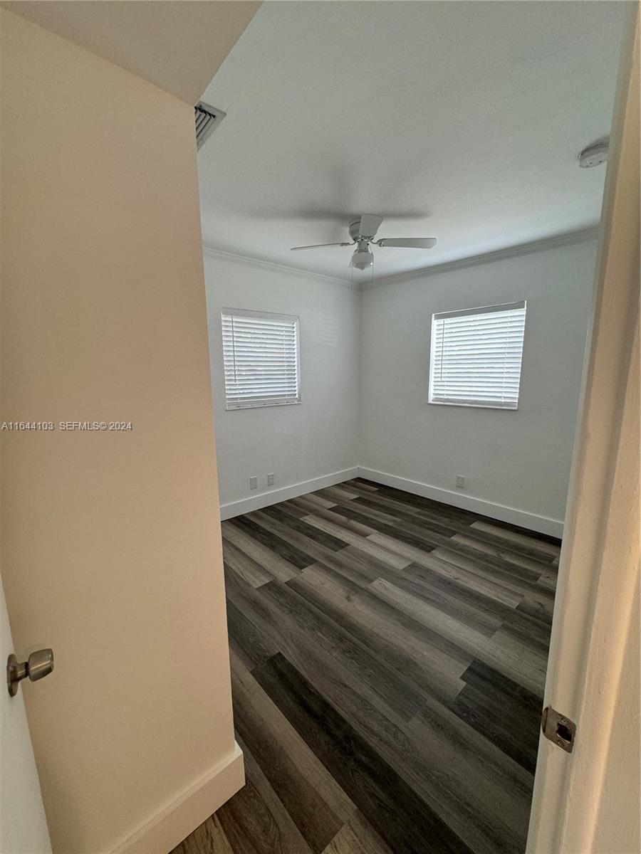 273 NE 40th Street