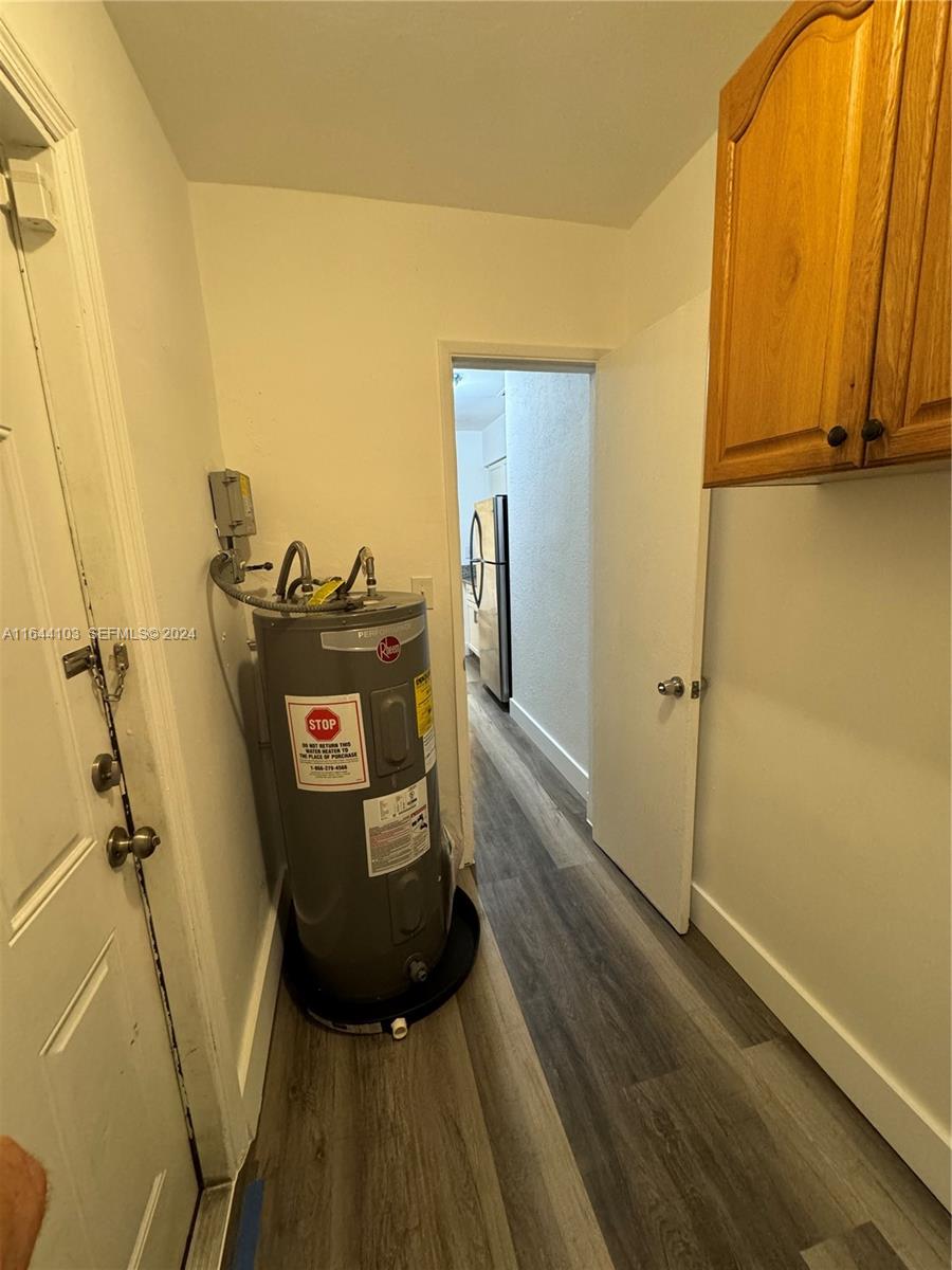 273 NE 40th Street