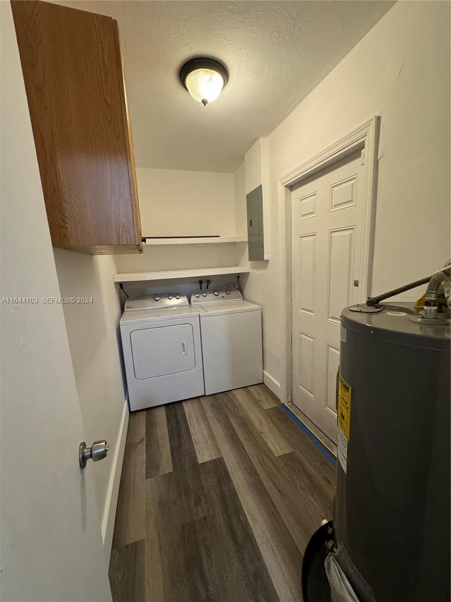 273 NE 40th Street