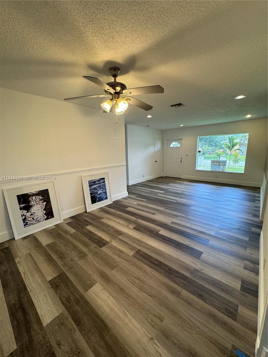 273 NE 40th Street