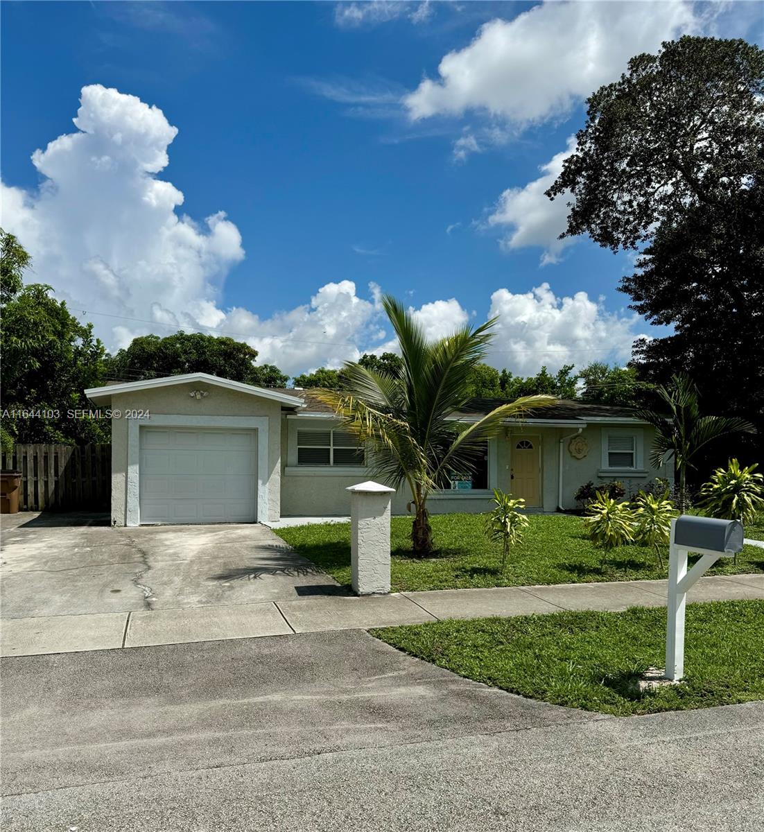 273 NE 40th Street