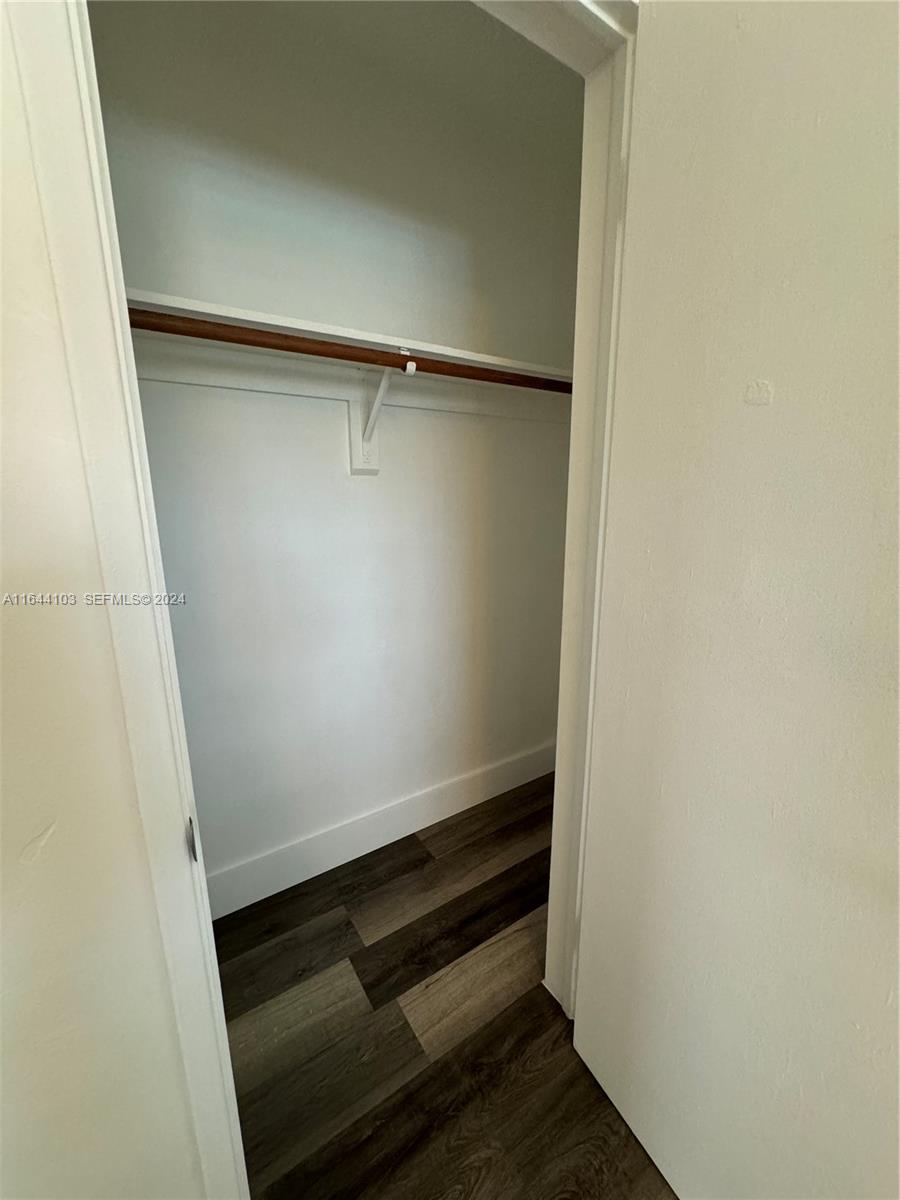 273 NE 40th Street