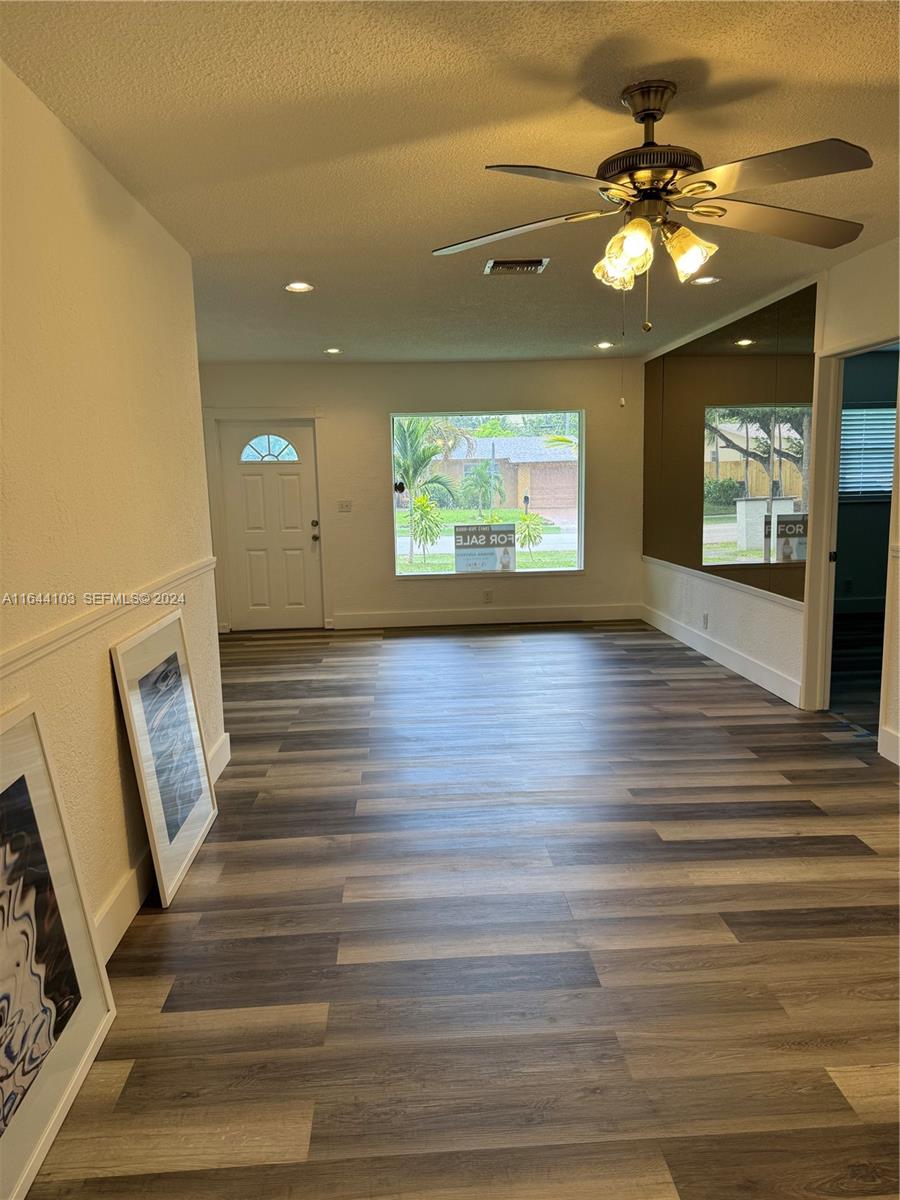 273 NE 40th Street
