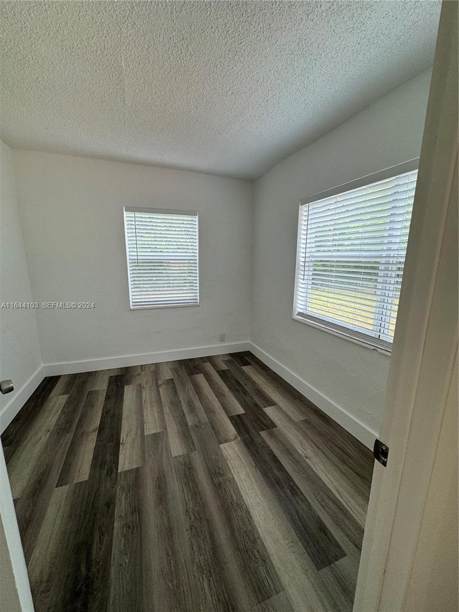 273 NE 40th Street