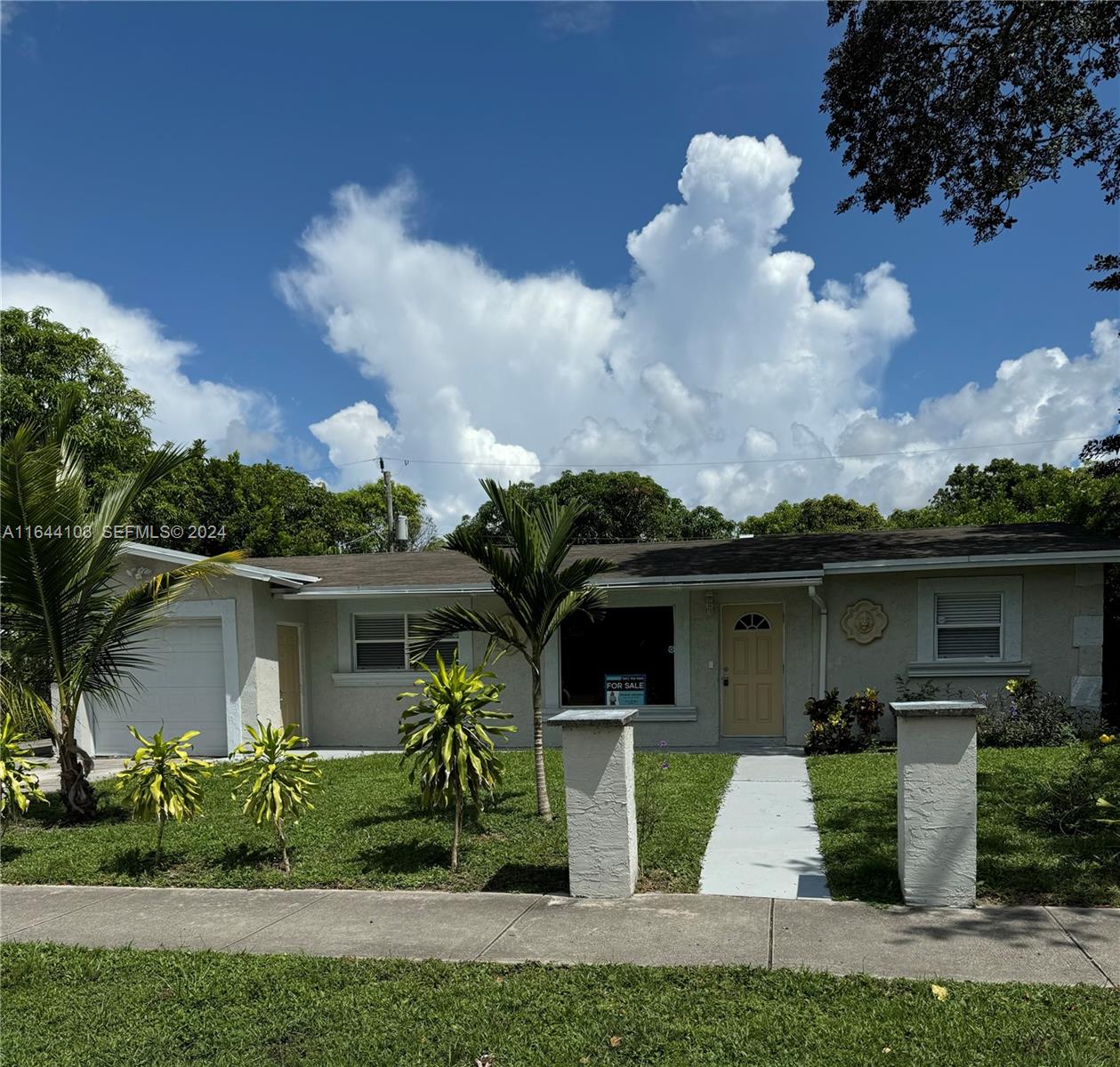 273 NE 40th Street