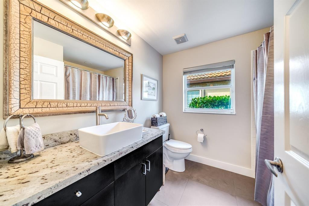 7638 CHARING CROSS Lane