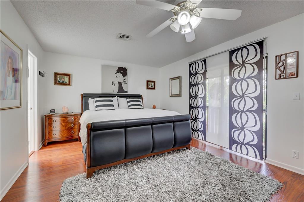 1604 Cypress Pointe Dr. Dr 1604