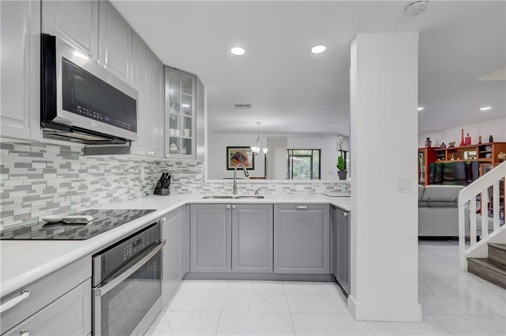 1604 Cypress Pointe Dr. Dr 1604