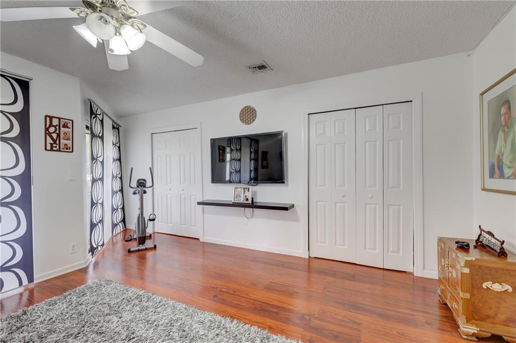 1604 Cypress Pointe Dr. Dr 1604