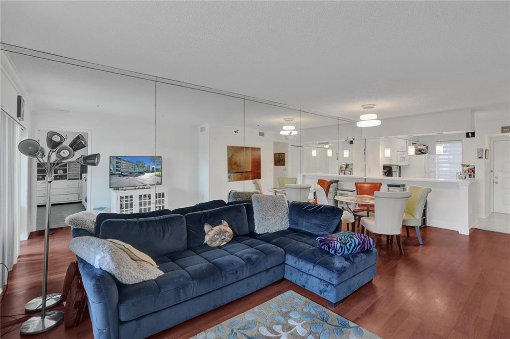 2236 N Cypress Bend Dr 407