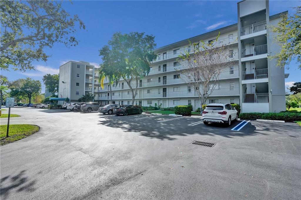 2236 N Cypress Bend Dr 407