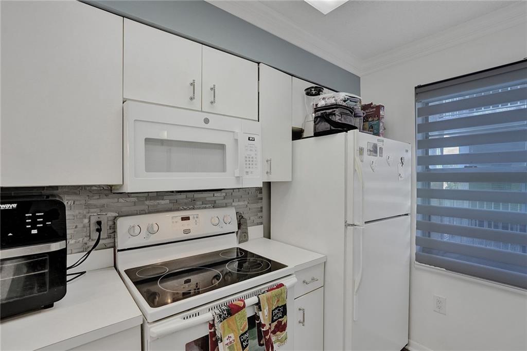 2236 N Cypress Bend Dr 407