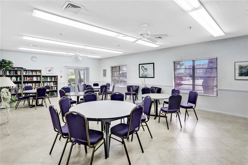 2236 N Cypress Bend Dr 407