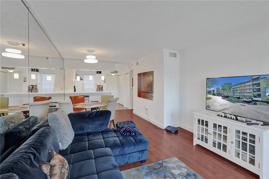 2236 N Cypress Bend Dr 407