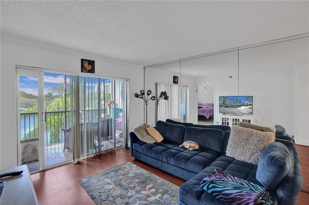 2236 N Cypress Bend Dr 407