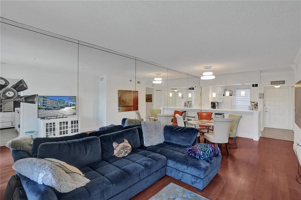 2236 N Cypress Bend Dr 407