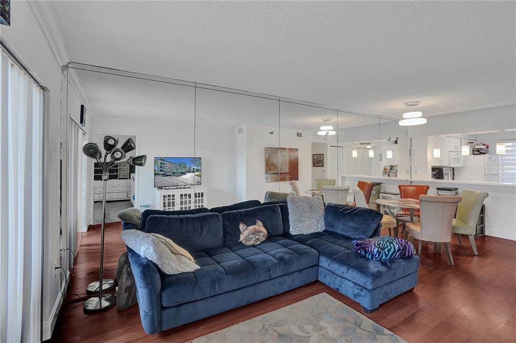 2236 N Cypress Bend Dr 407