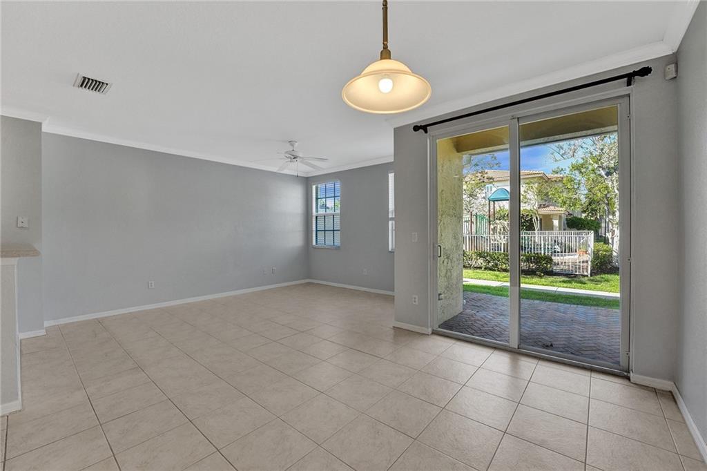 123 S Longport Cir 9C