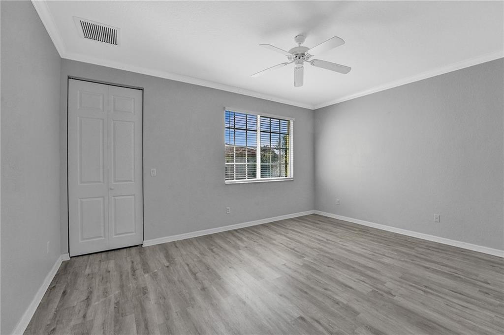 123 S Longport Cir 9C