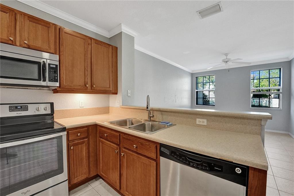 123 S Longport Cir 9C