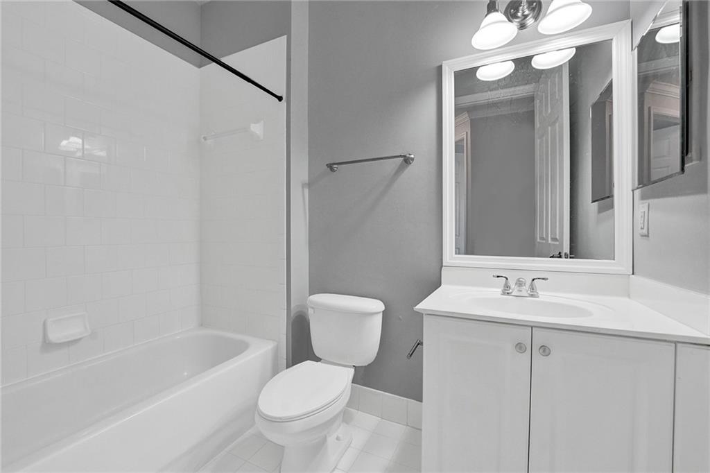 123 S Longport Cir 9C