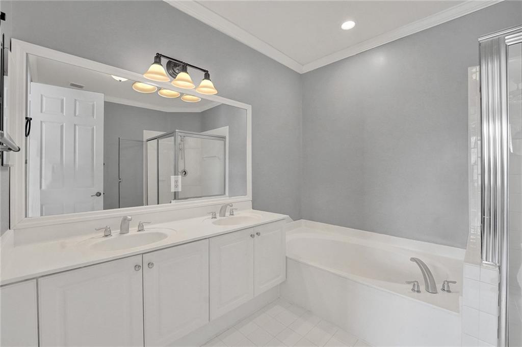 123 S Longport Cir 9C