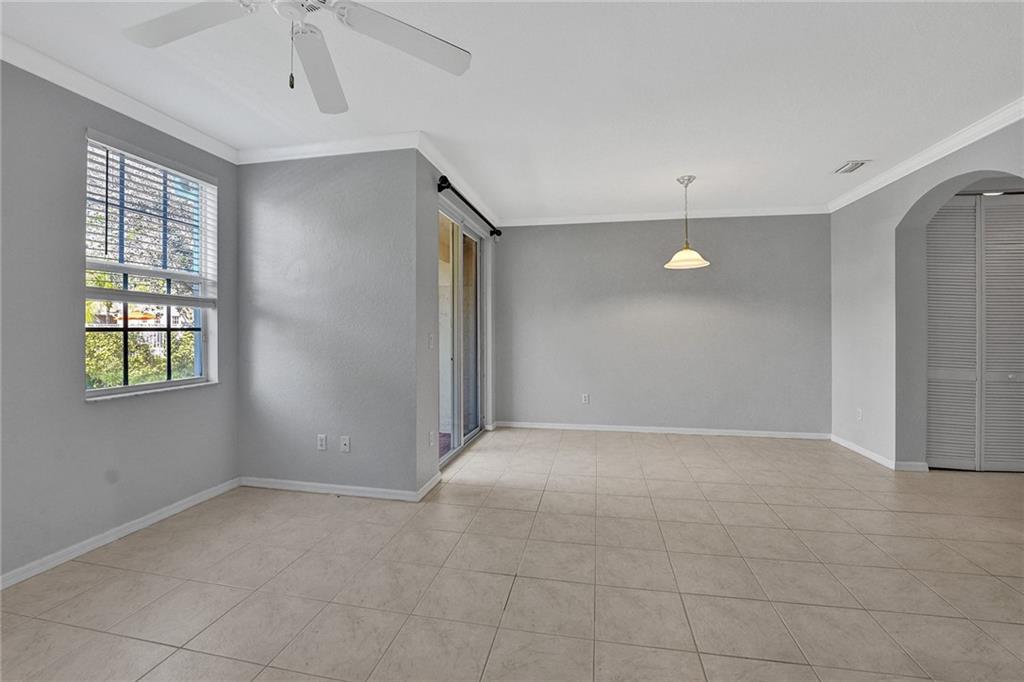 123 S Longport Cir 9C