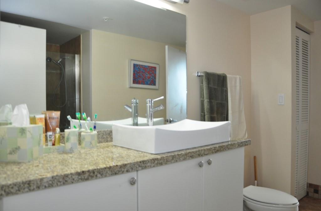 3020 NE 32ND AVE 814