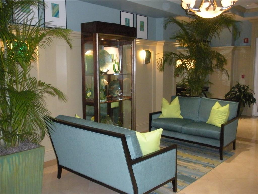 3020 NE 32ND AVE 814