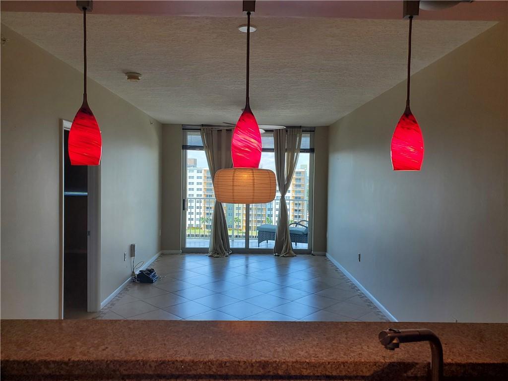 3020 NE 32ND AVE 814