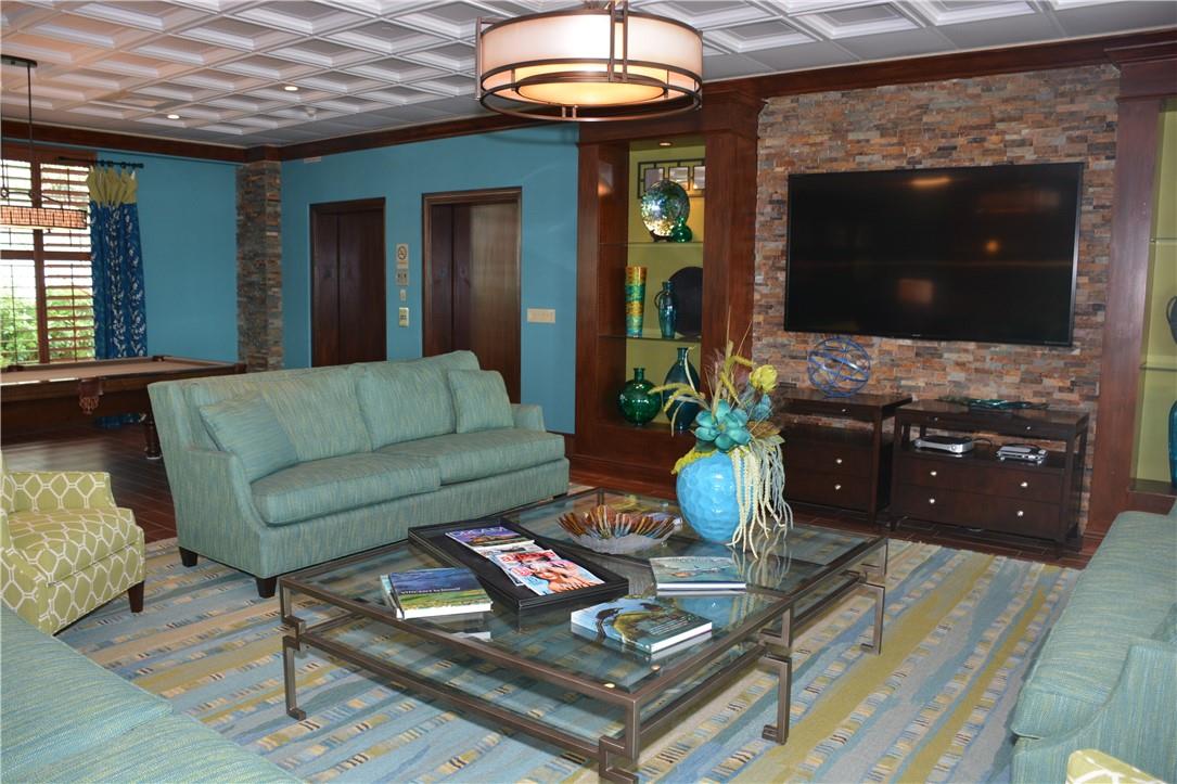 3020 NE 32ND AVE 814