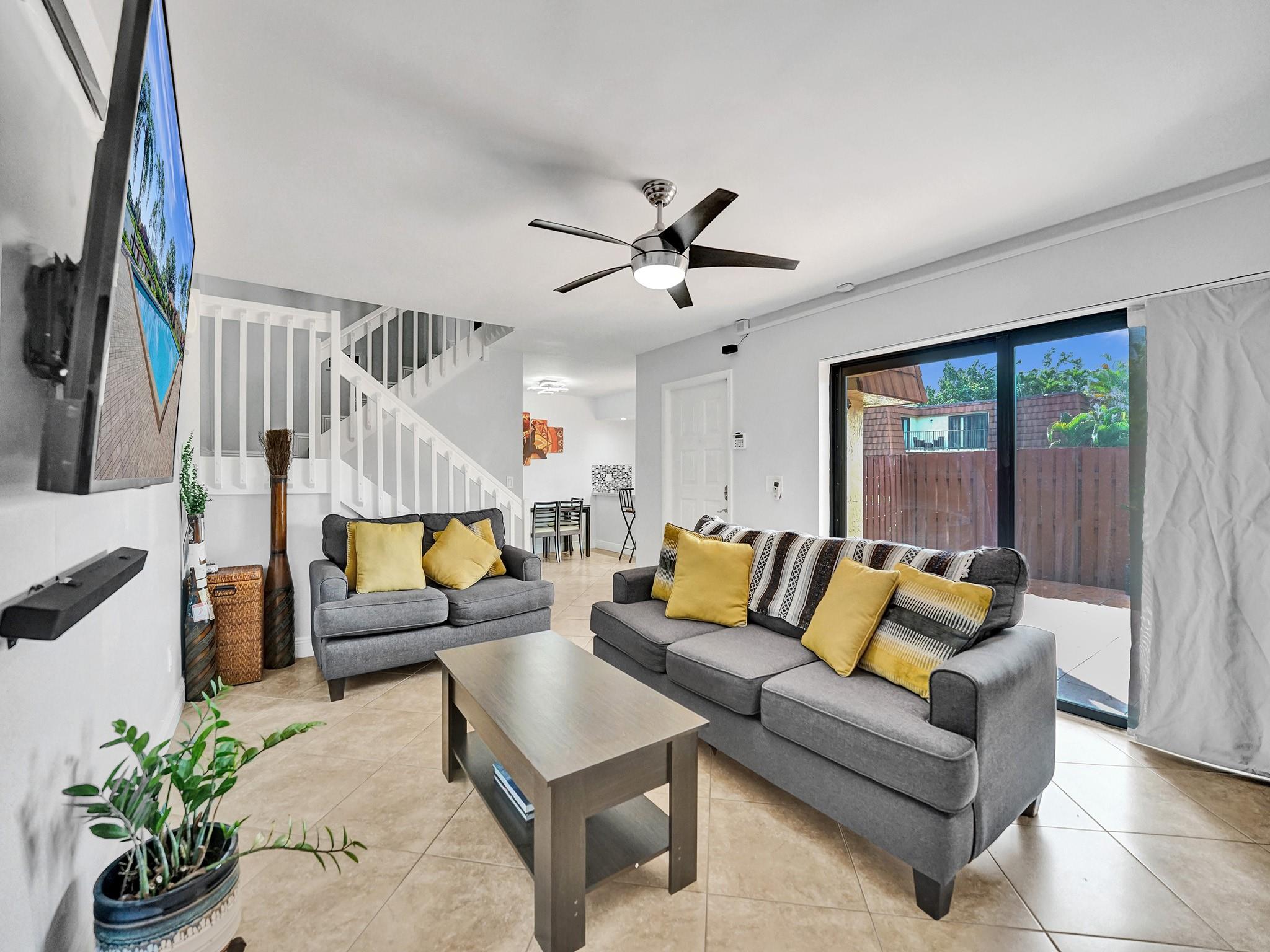 11887 SW 13th Ct 11887