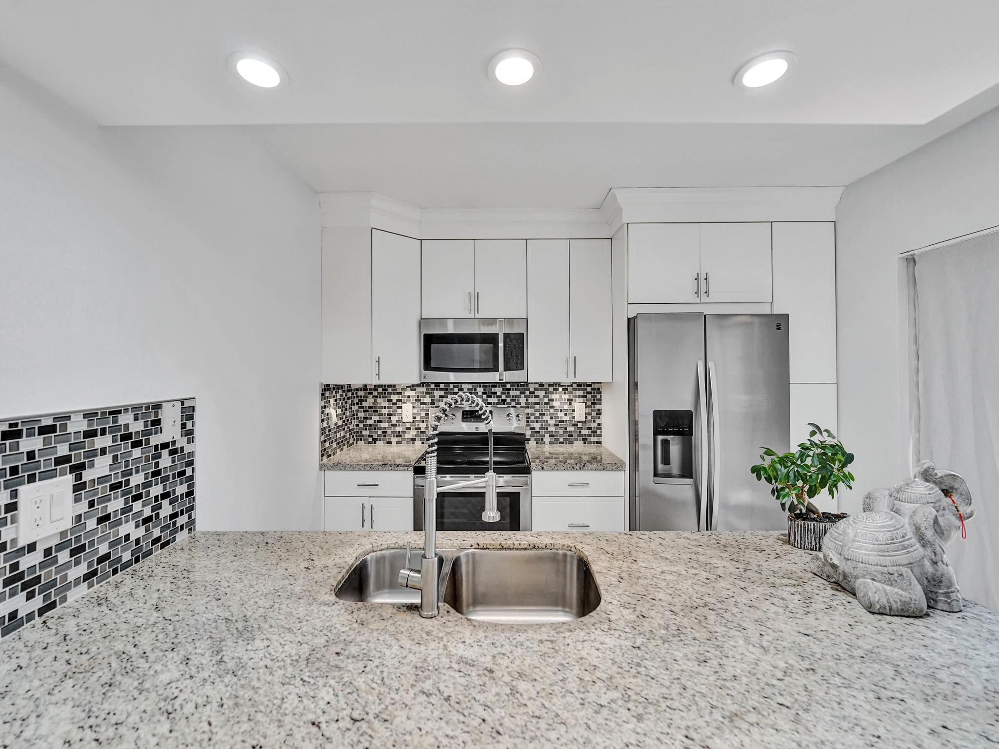 11887 SW 13th Ct 11887