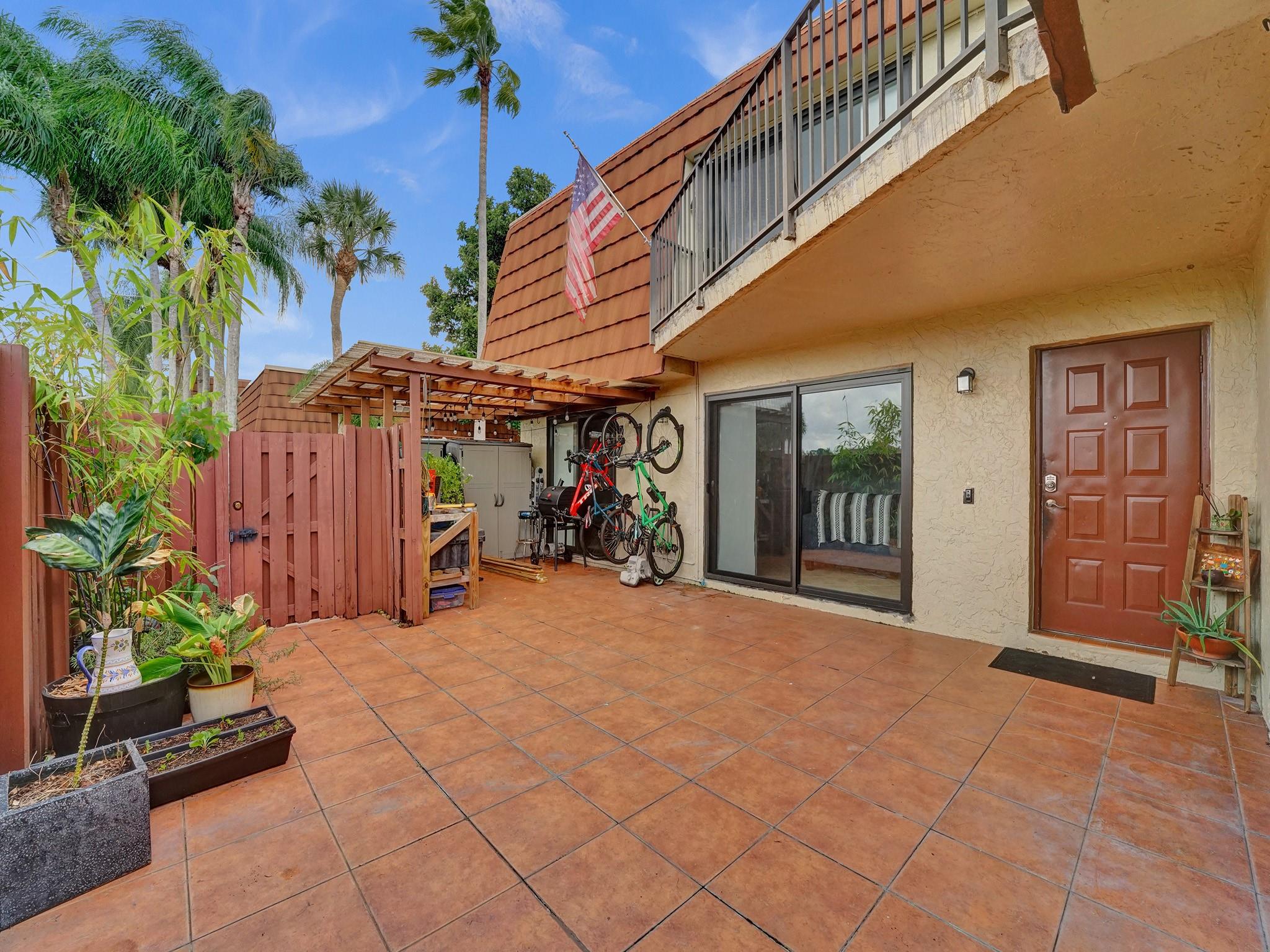 11887 SW 13th Ct 11887