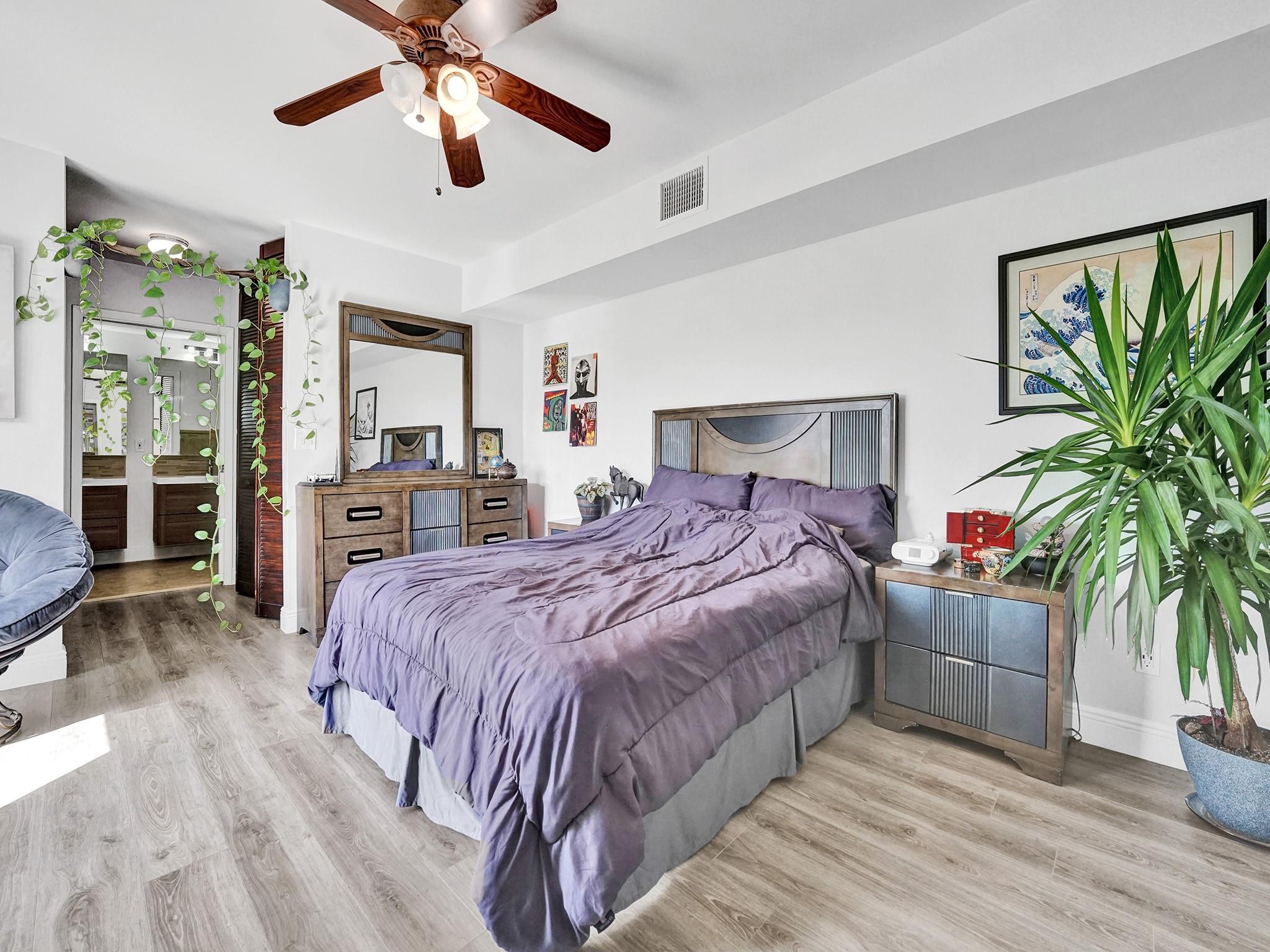 11887 SW 13th Ct 11887