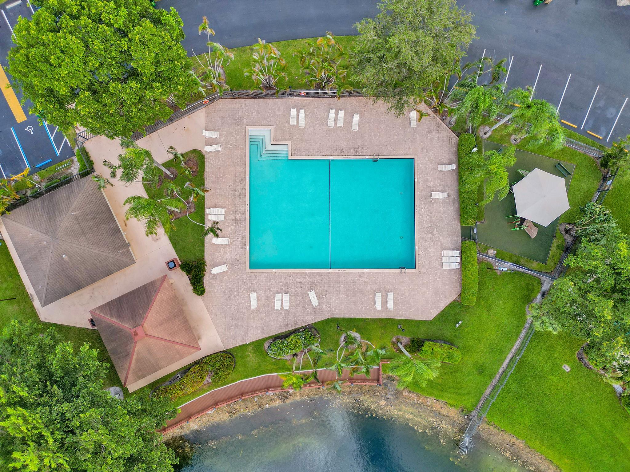 11887 SW 13th Ct 11887