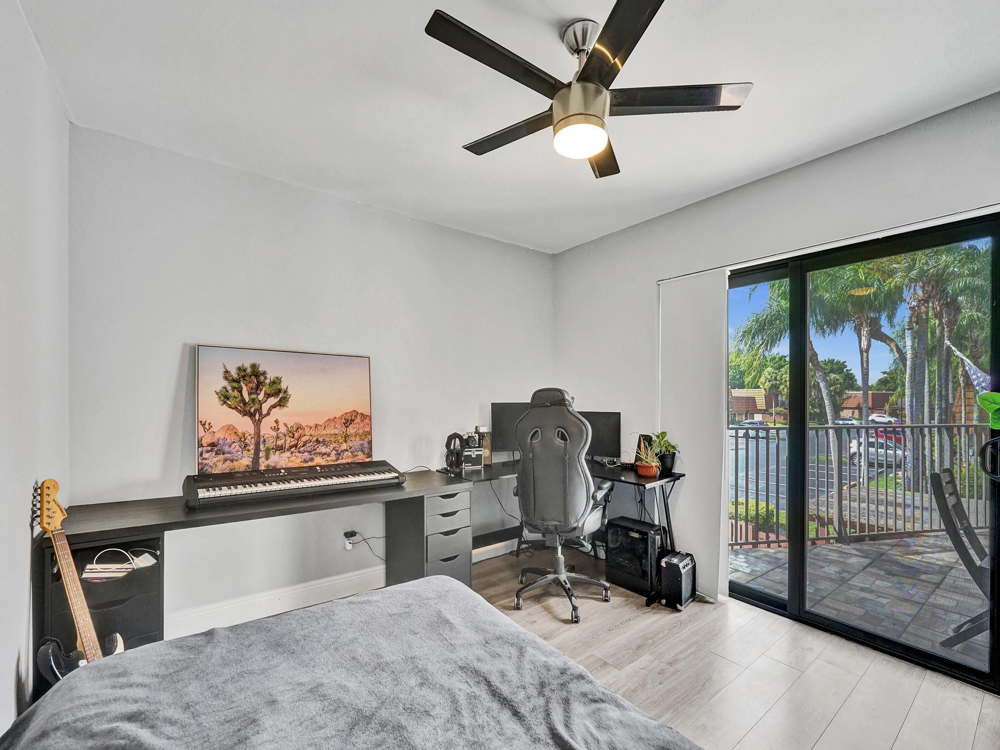 11887 SW 13th Ct 11887